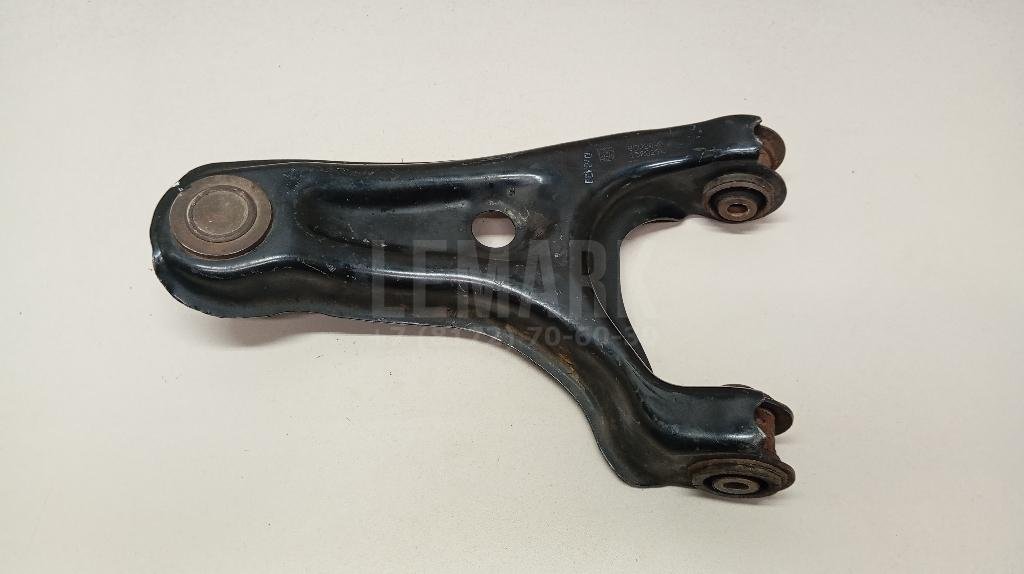 Рычаг задний верхний левый