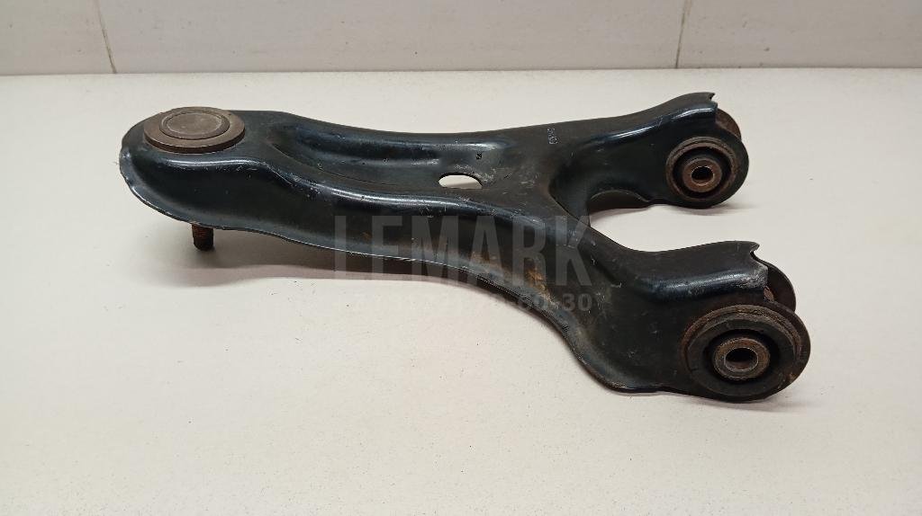 Рычаг задний верхний левый