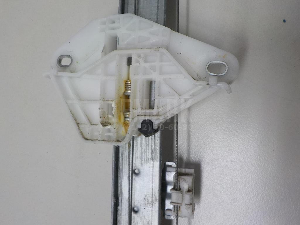 Стеклоподъемник электр. передний правый