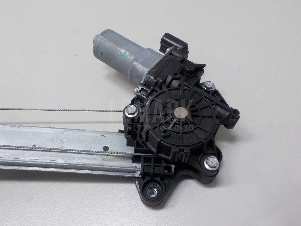 Стеклоподъемник электр. задний правый