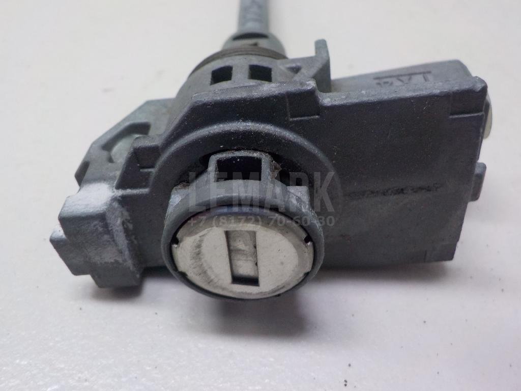 Вставка замка двери лев.