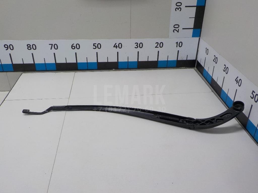 Поводок стеклоочистителя передний правый