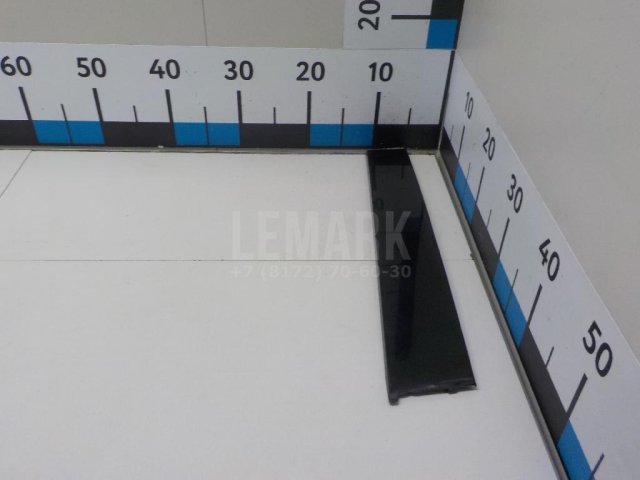 Накладка двери задней левой