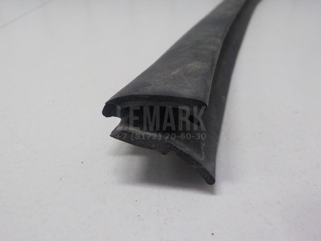 Уплотнитель двери для  Audi A4 [B9] 2015