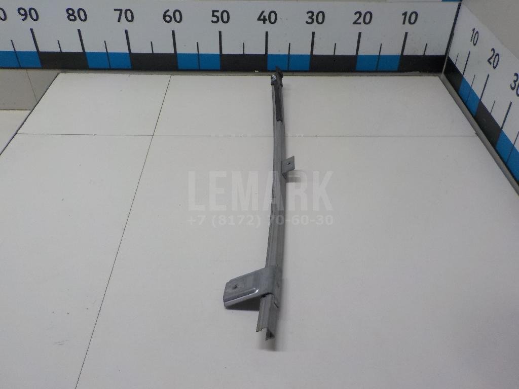 Направляющая стекла двери