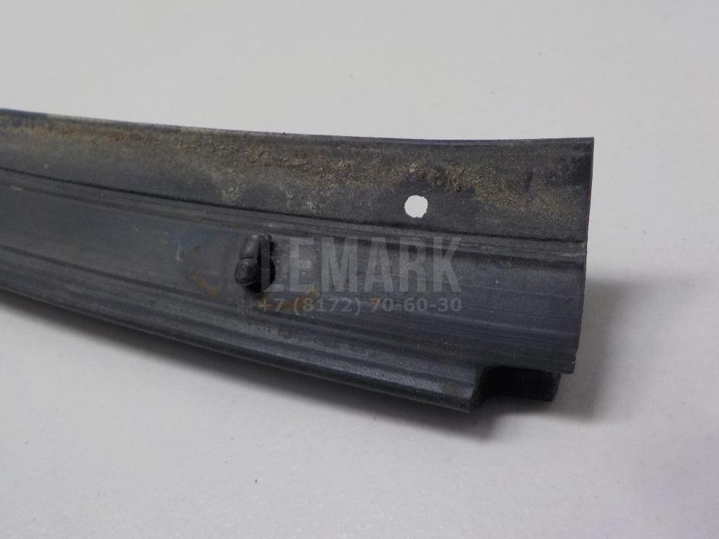 Уплотнитель двери