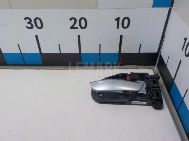 Ручка двери внутренняя правая