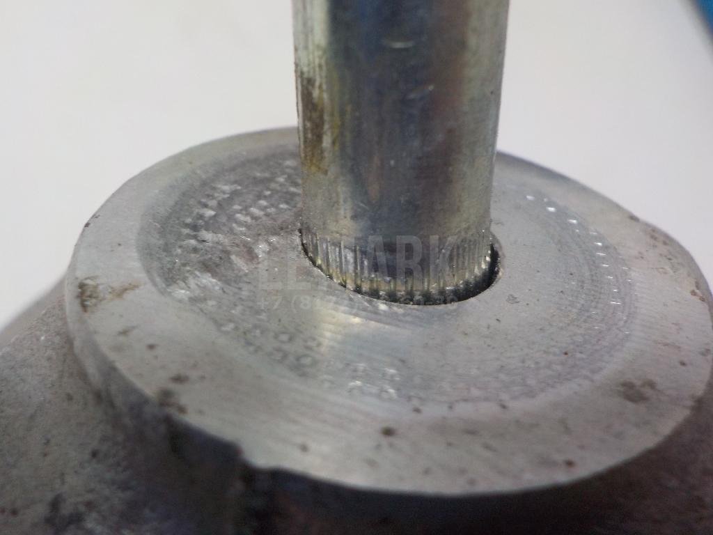 Кулак поворотный задний правый