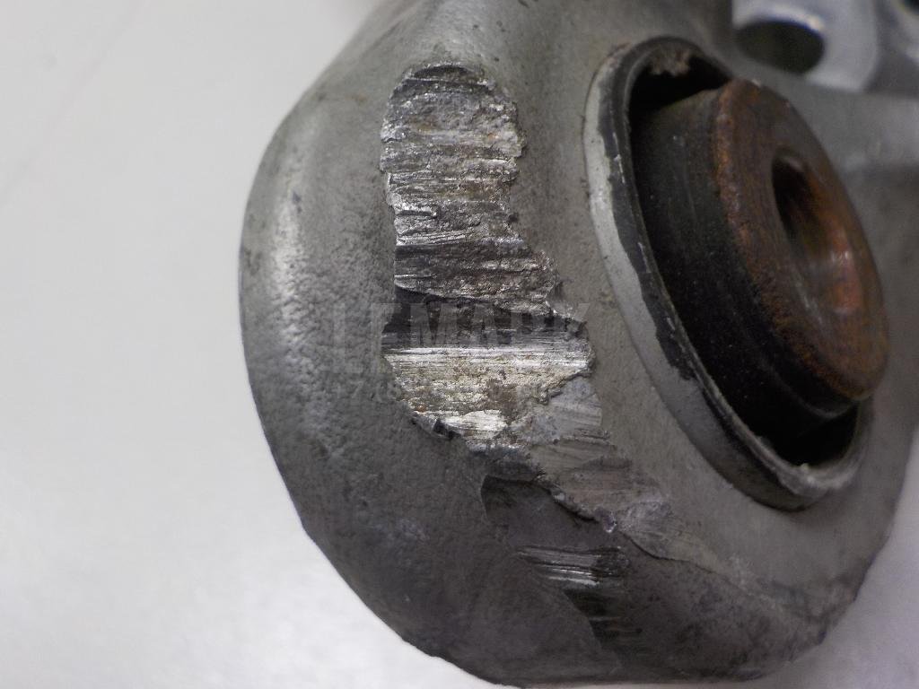 Кулак поворотный задний правый