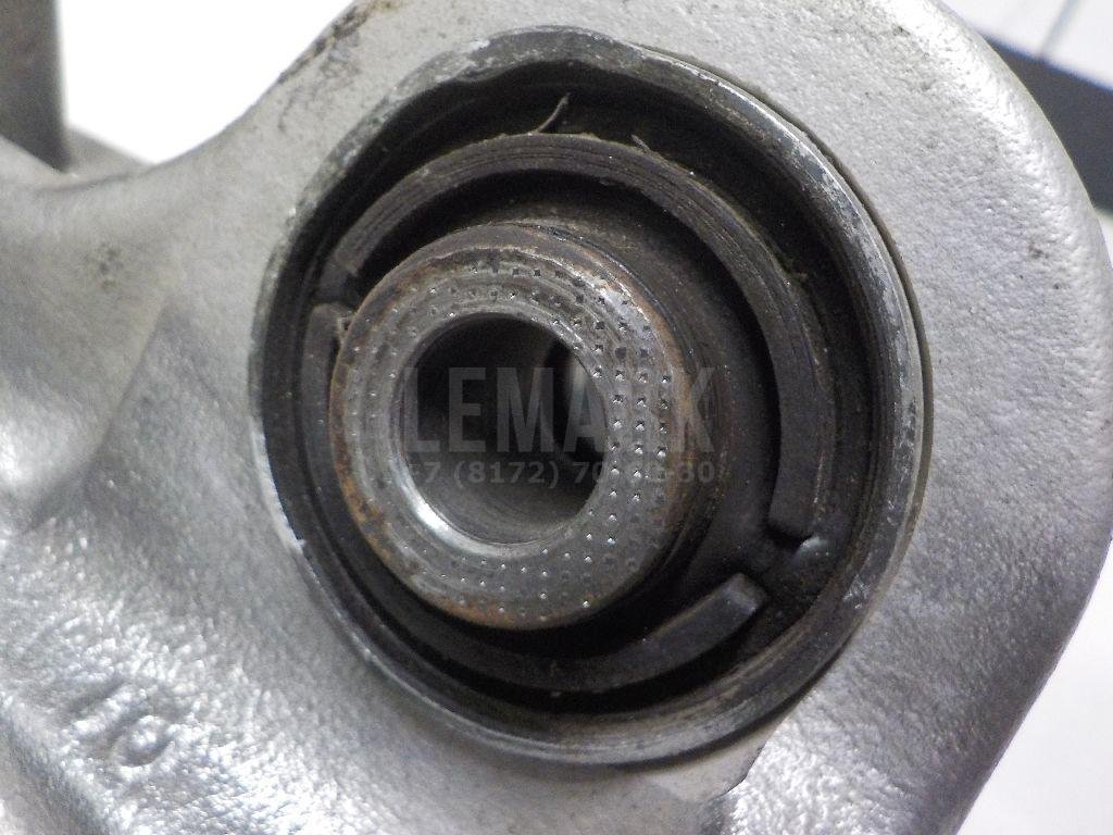 Кулак поворотный задний правый