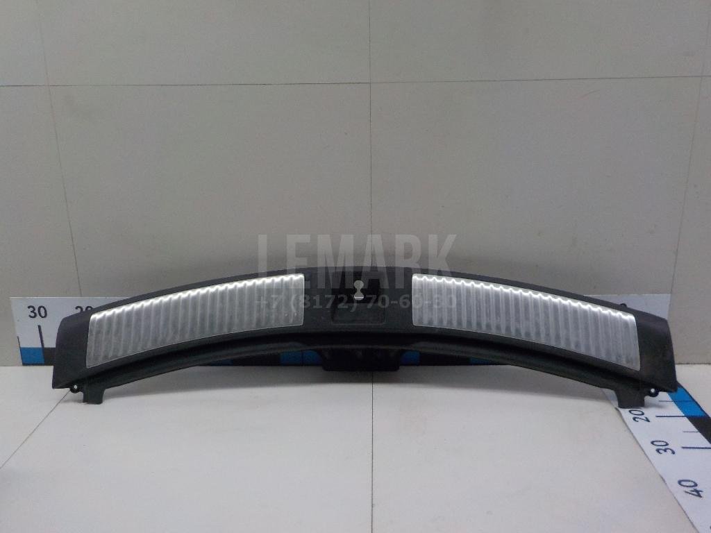 Обшивка багажника