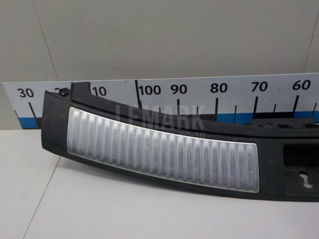 Обшивка багажника