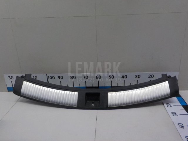 Обшивка багажника