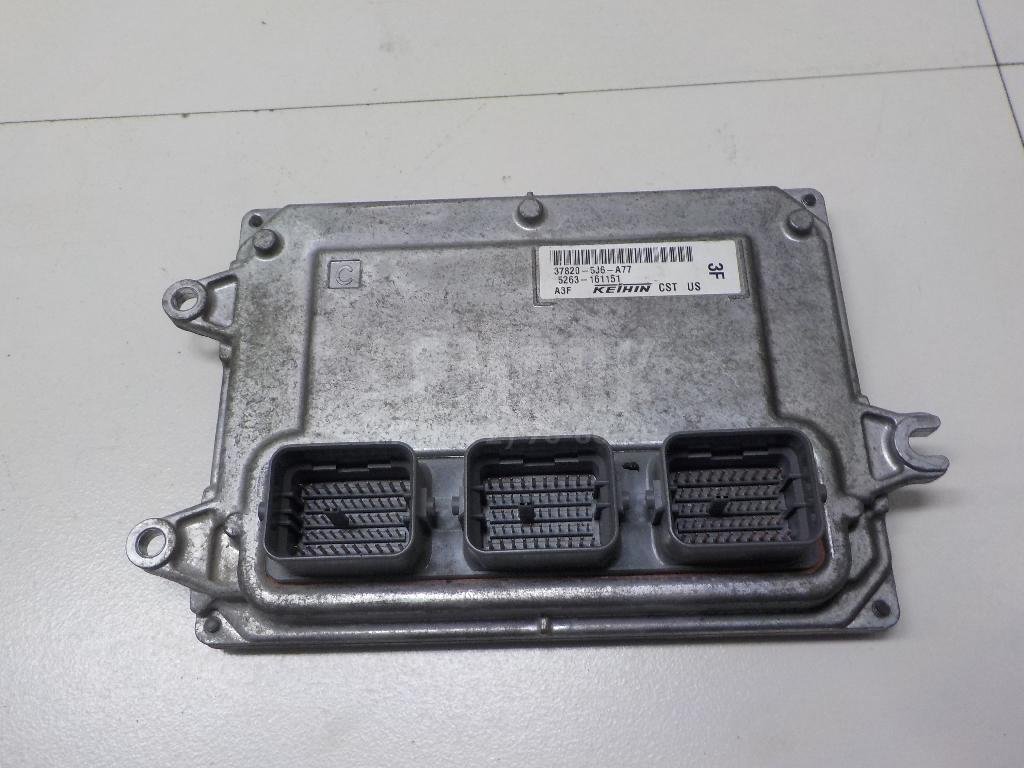 Блок управления двигателем