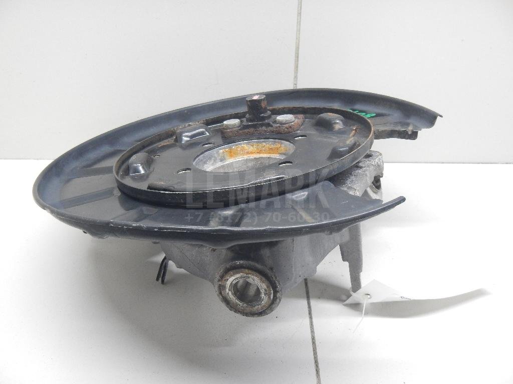 Кулак поворотный задний правый