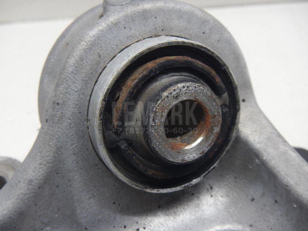 Кулак поворотный задний правый