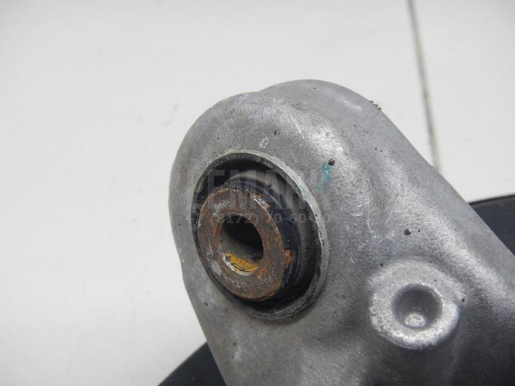 Кулак поворотный задний правый