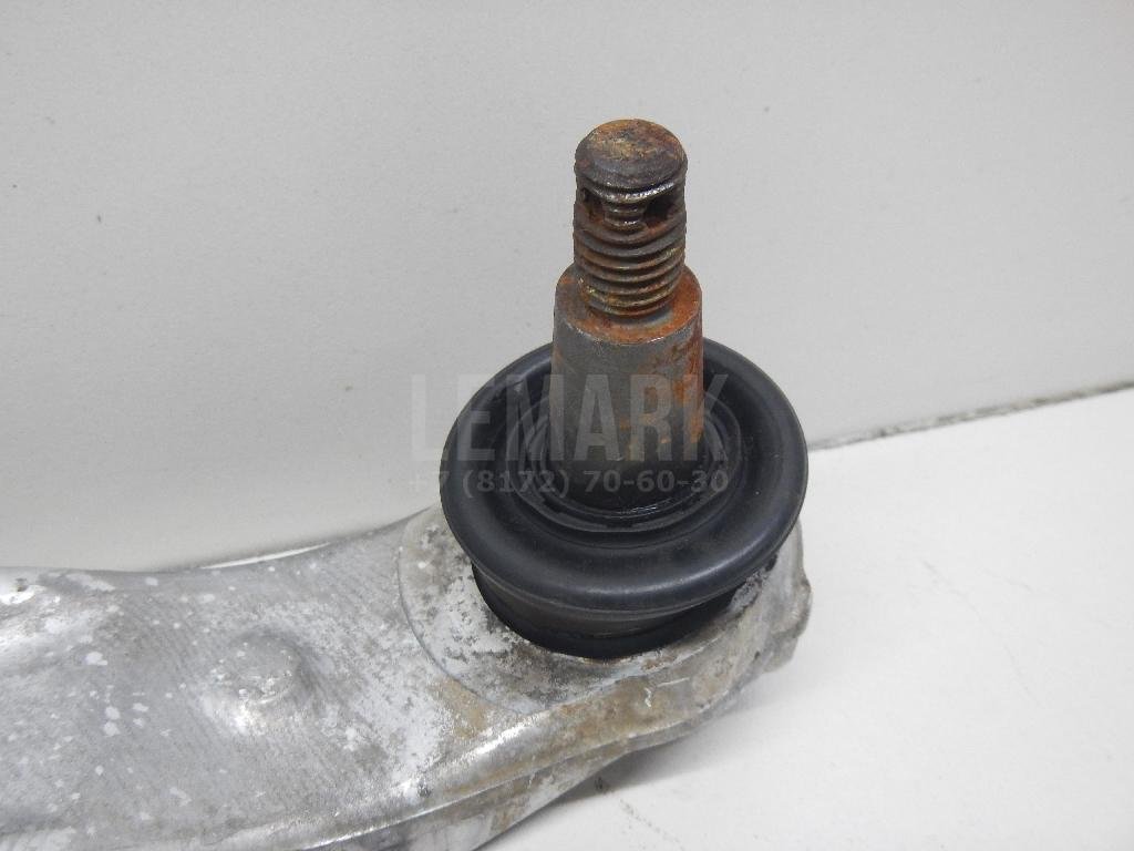 Рычаг передний правый