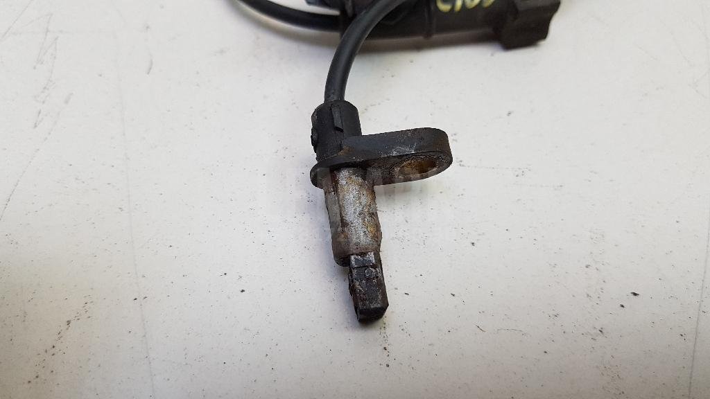 Датчик ABS передний левый