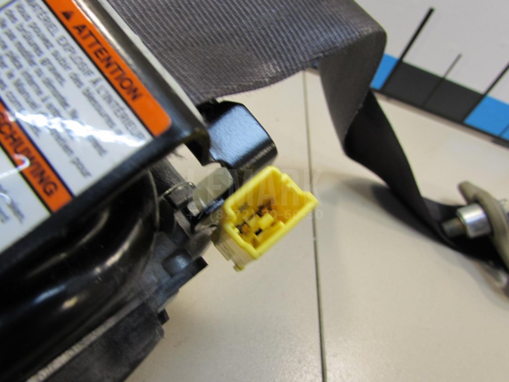 Ремень безопасности с пиропатроном