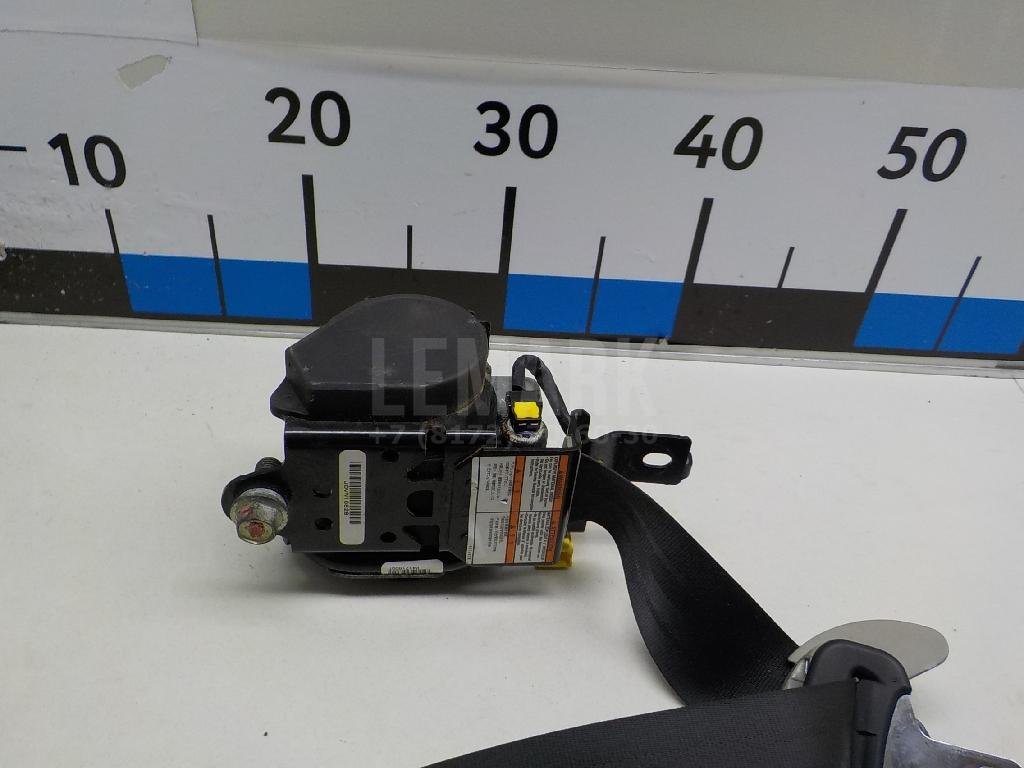 Ремень безопасности с пиропатроном