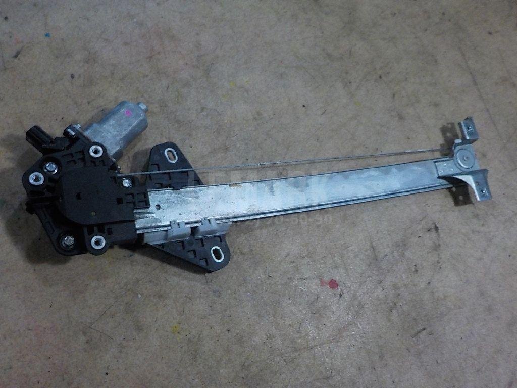 Стеклоподъемник электр. задний правый