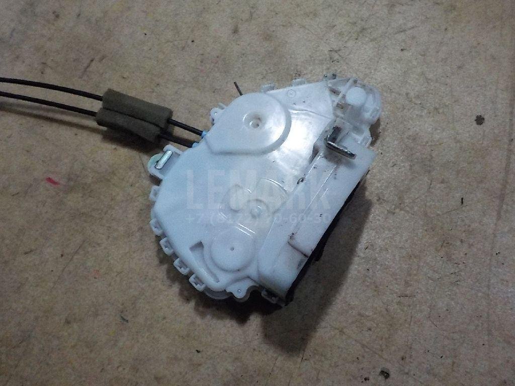 Замок двери передней правой