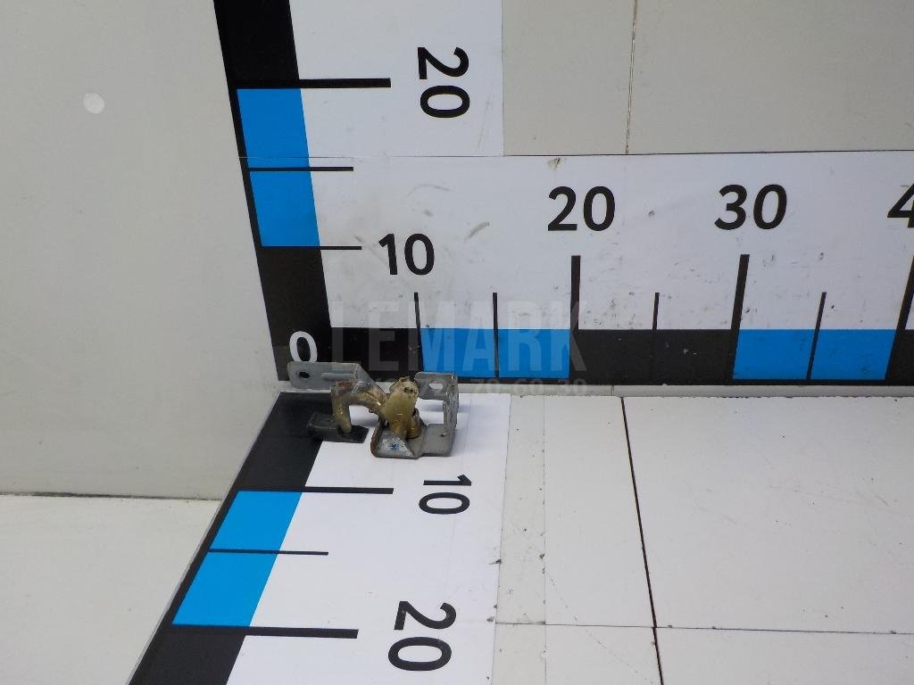 Ручка открывания лючка бензобака