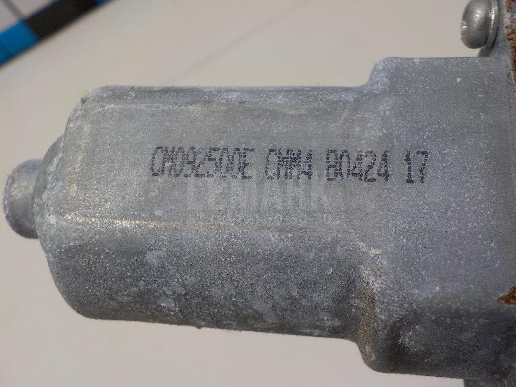 Стеклоподъемник электр. задний правый