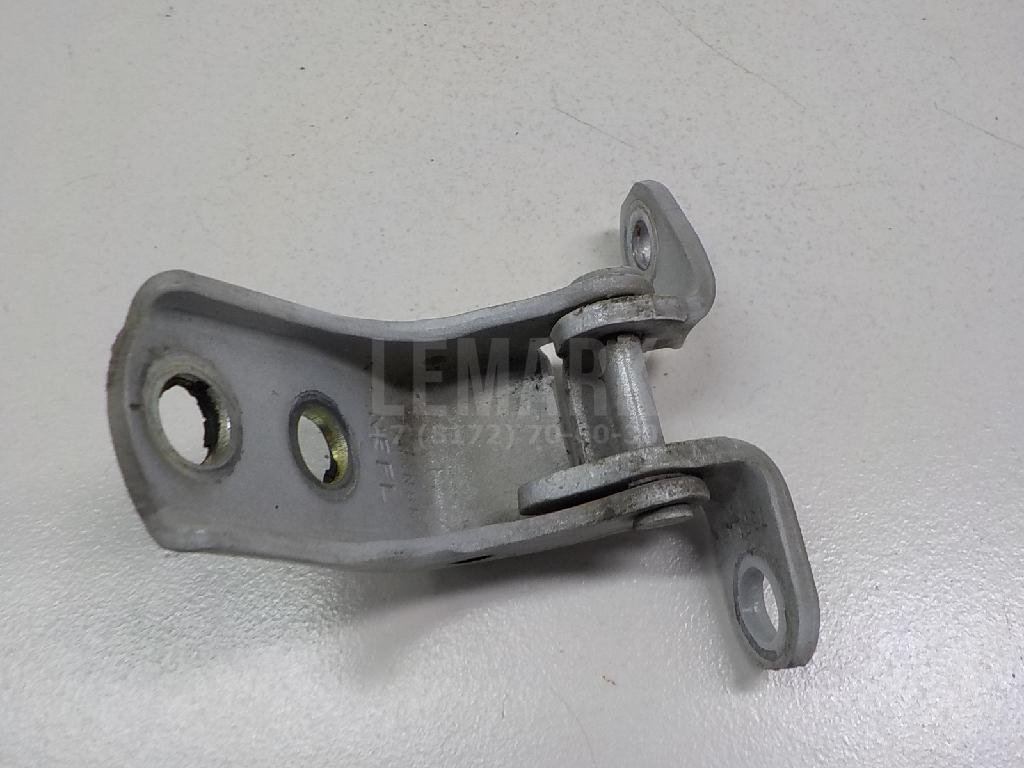 Петля двери передней левой верхняя