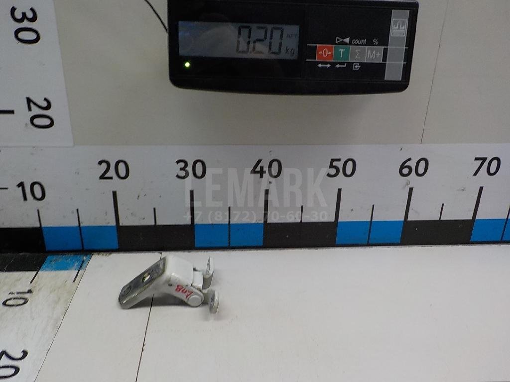 Петля двери передней левой верхняя