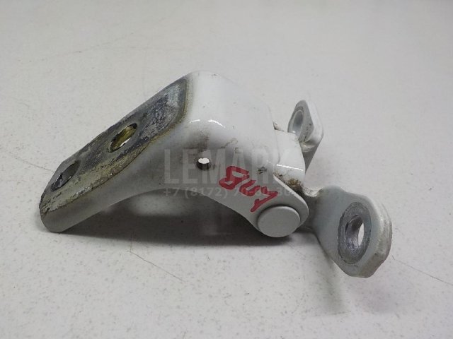 Петля двери передней левой верхняя