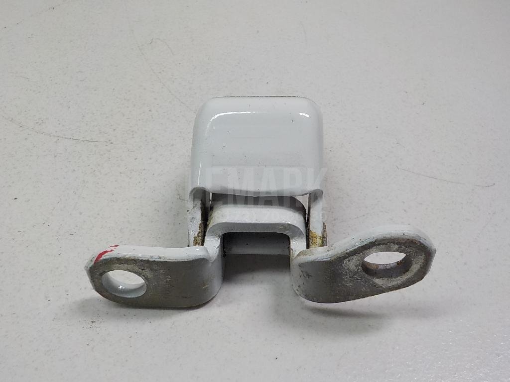 Петля двери задней левой нижняя