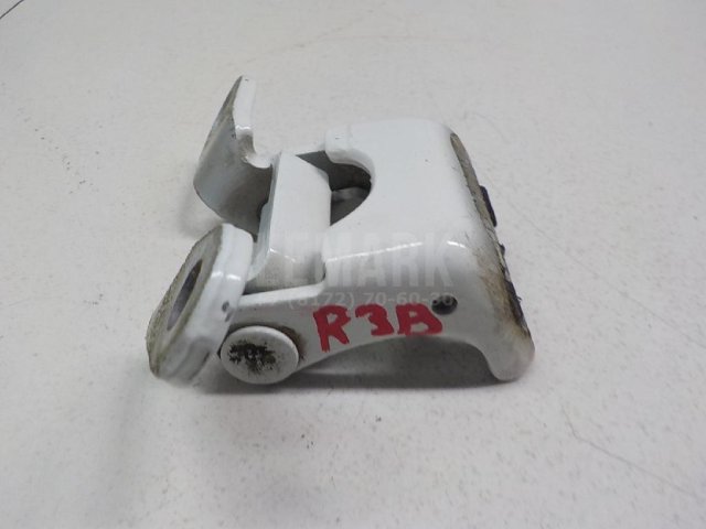 Петля двери задней правой верхняя