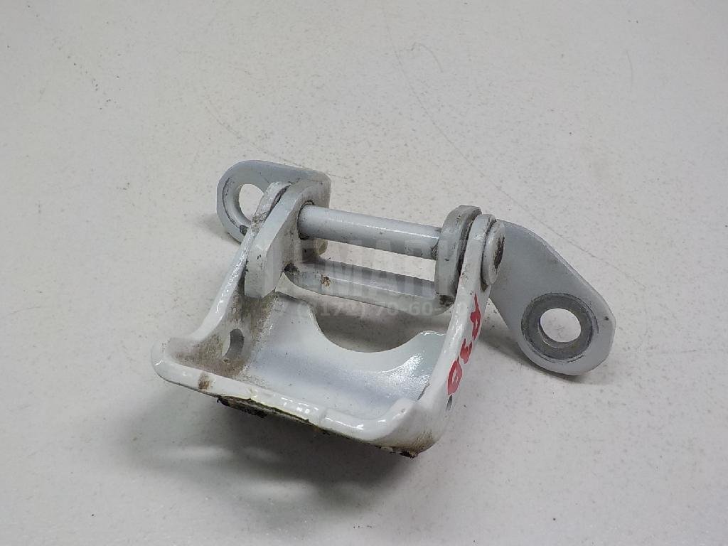 Петля двери задней правой верхняя