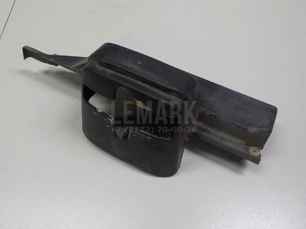 Кожух замка капота