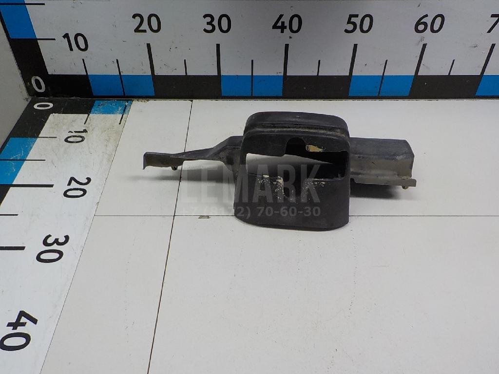 Кожух замка капота