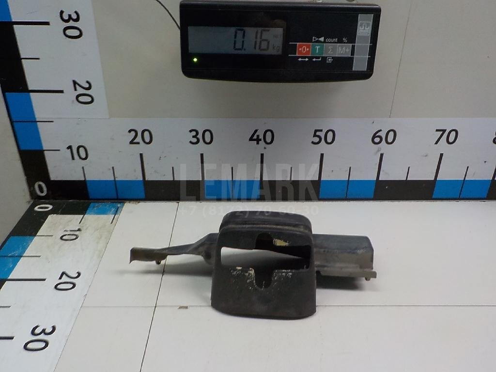 Кожух замка капота