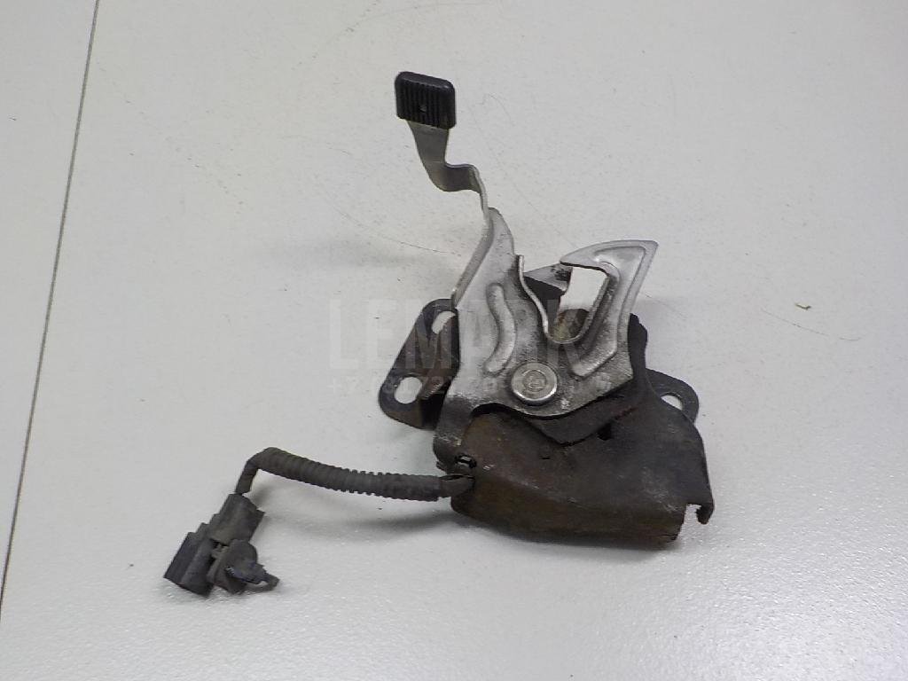 Замок капота