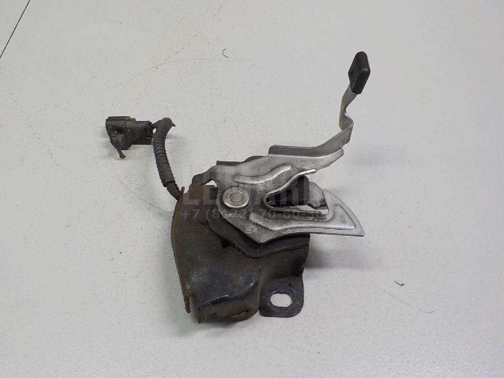 Замок капота