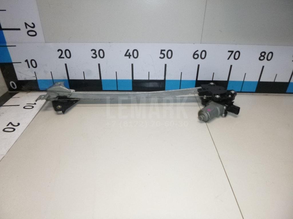 Стеклоподъемник электр. задний правый