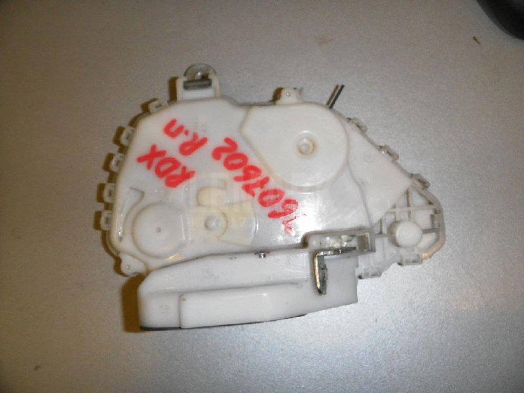 Замок двери передней правой