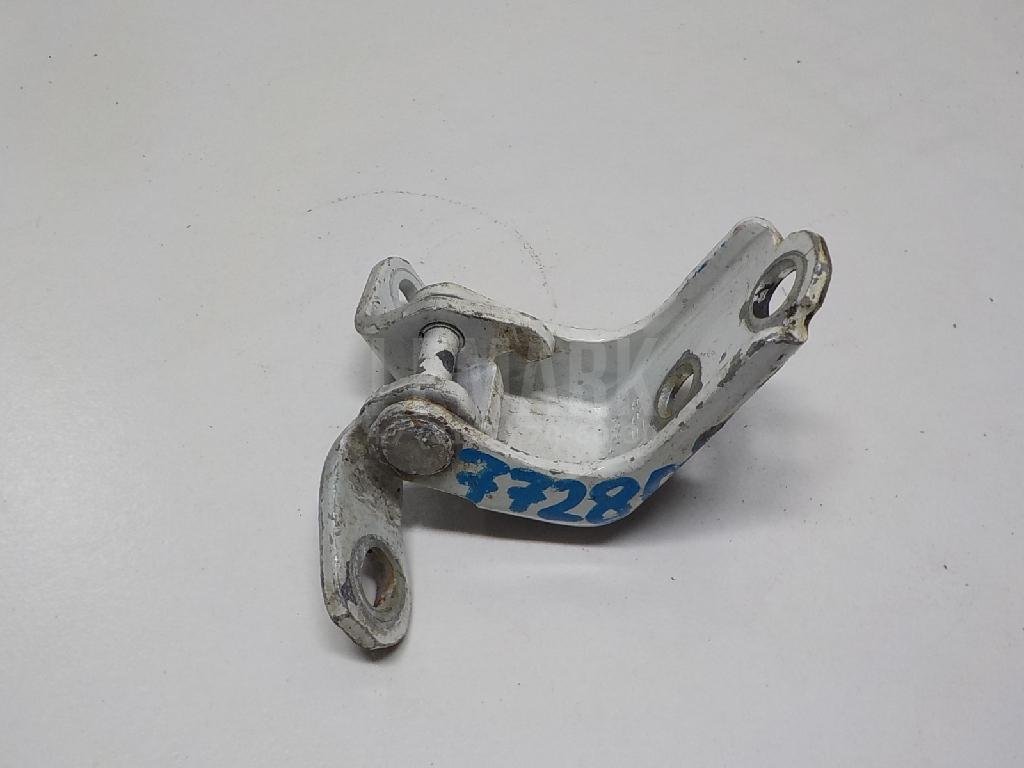 Петля двери задней правой нижняя