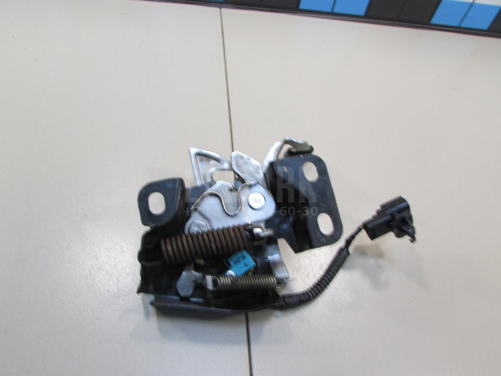 Замок капота для  Audi 100/200 [44] 1983-1991