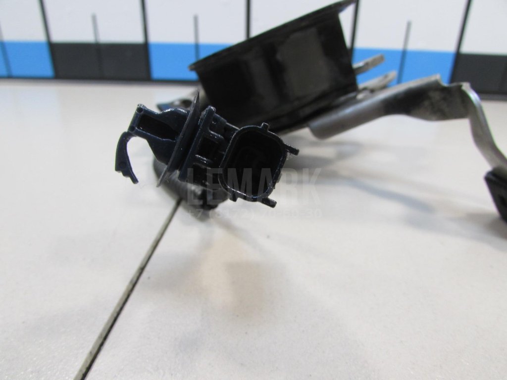 Замок капота для  Audi 100/200 [44] 1983-1991