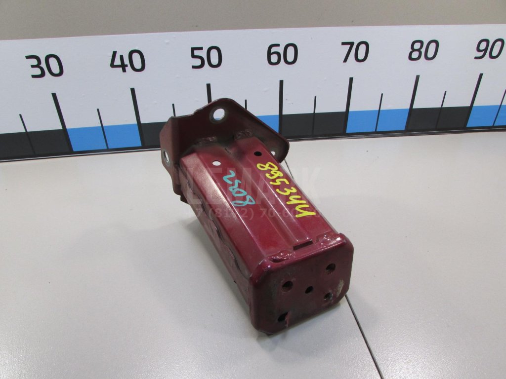 Кронштейн усилителя переднего бампера левый