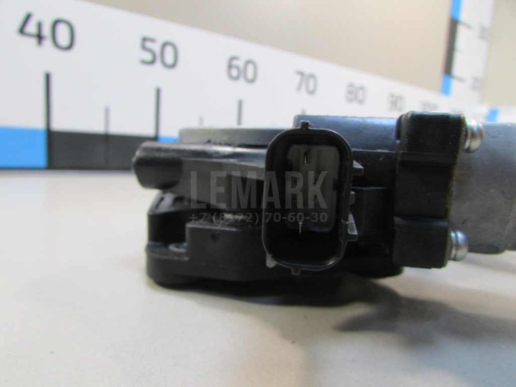 Стеклоподъемник электр. передний правый