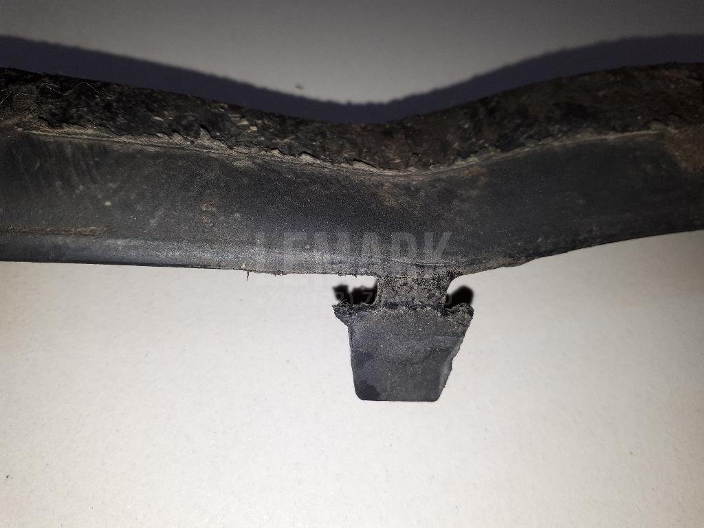 Спойлер переднего бампера