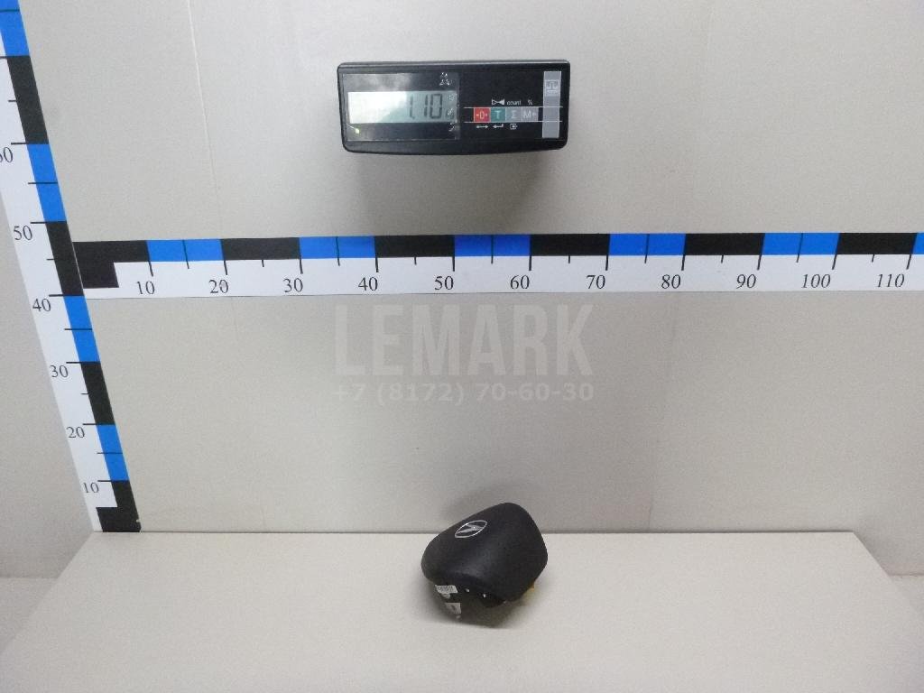 Подушка безопасности в рулевое колесо