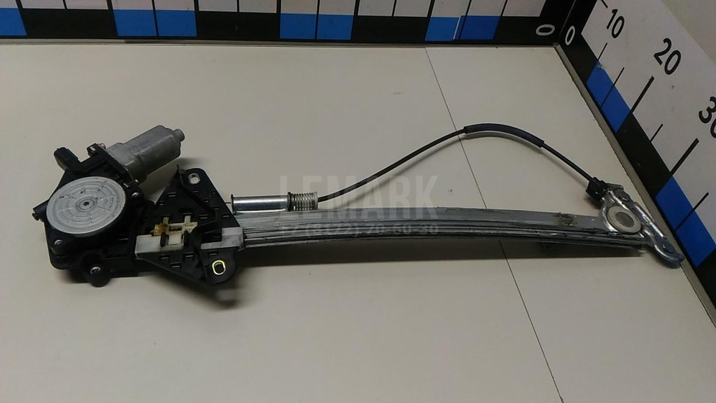 Стеклоподъемник электр. передний правый